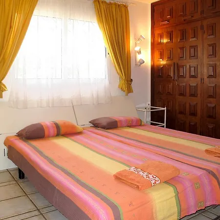 Ferienhaus La Matanza 120s بيت للعطل
